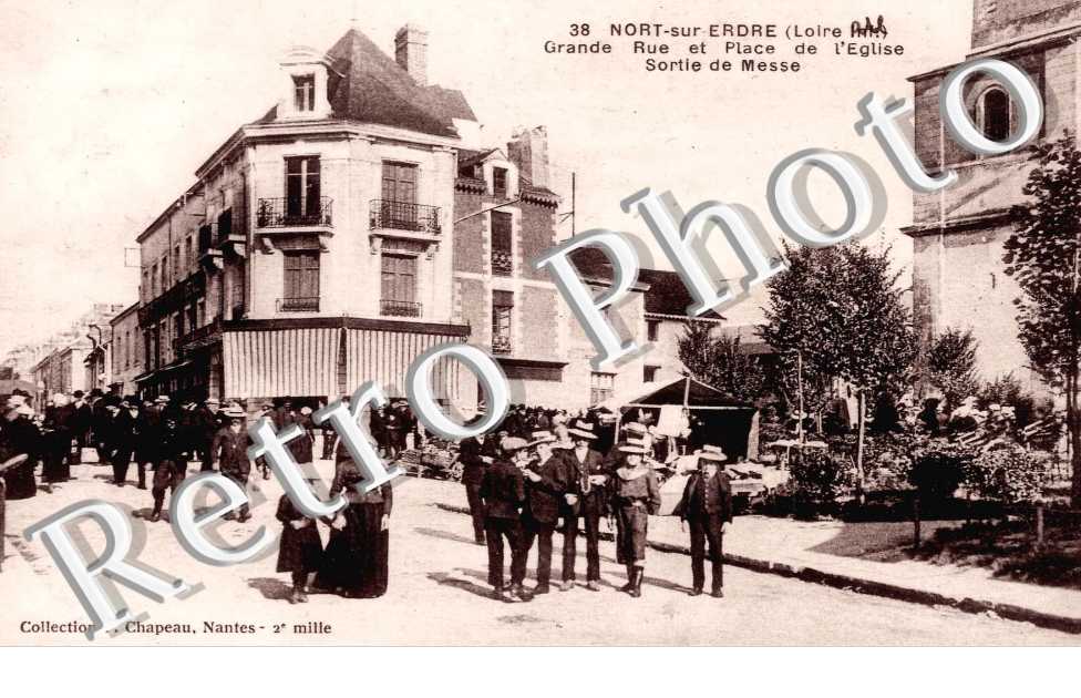 grande rue place de l'eglise, sortie messe