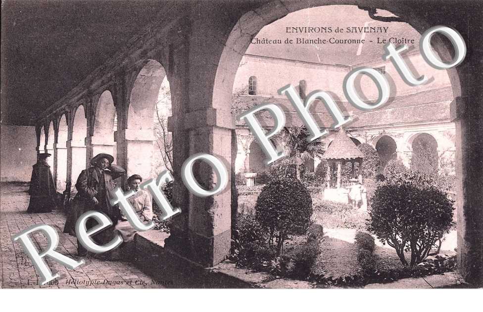 chateau de Blanche Couronne - le cloitre