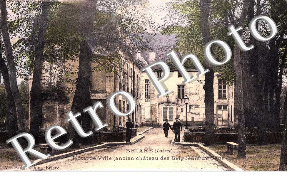 hotel de ville (ancien chateau des seigneurs du canal) (couleur)