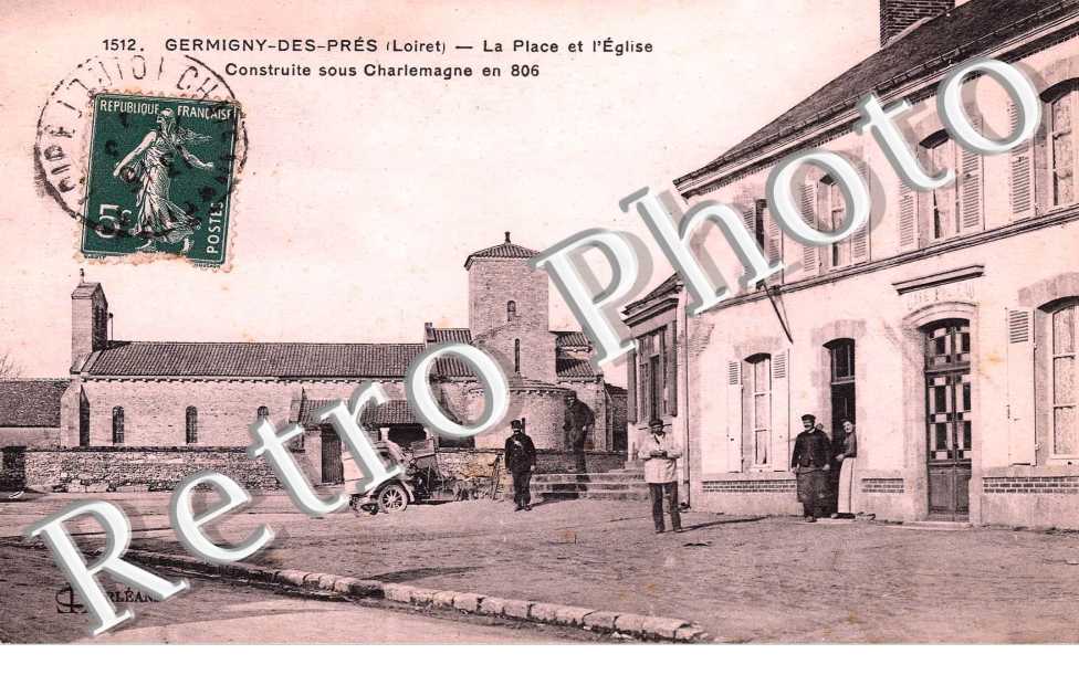 la place et l'eglise construite sous Charlemagne en 806