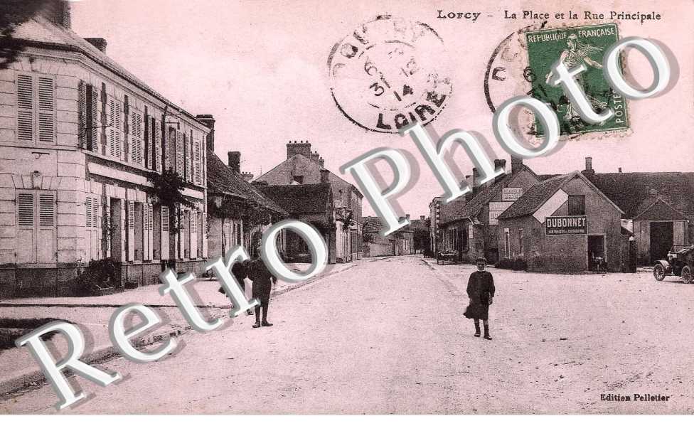 la place et la rue principale