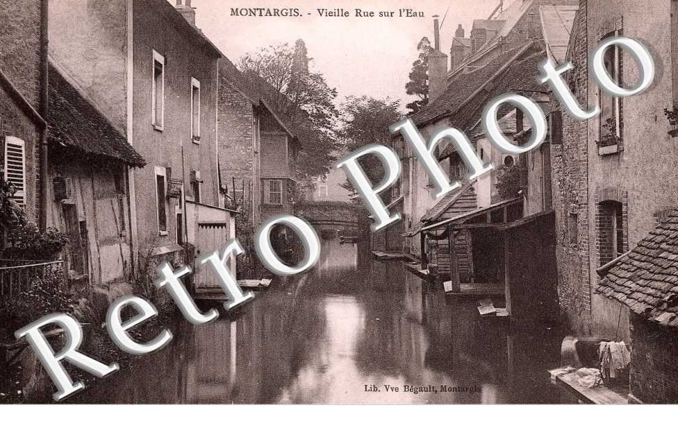 VIEILLE RUE SUR L'EAU