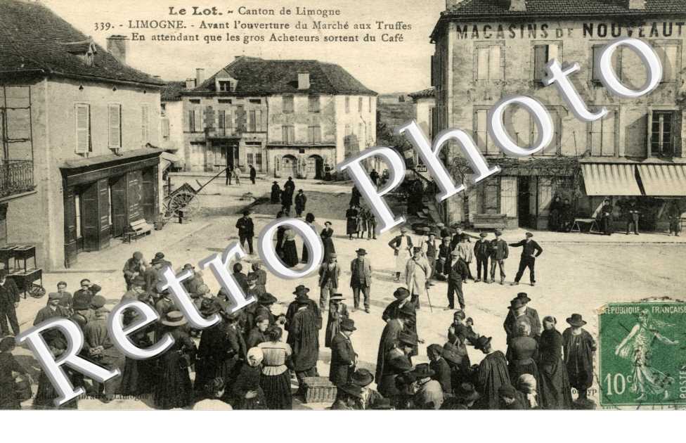 Avant l'ouverture du marche aux truffes
