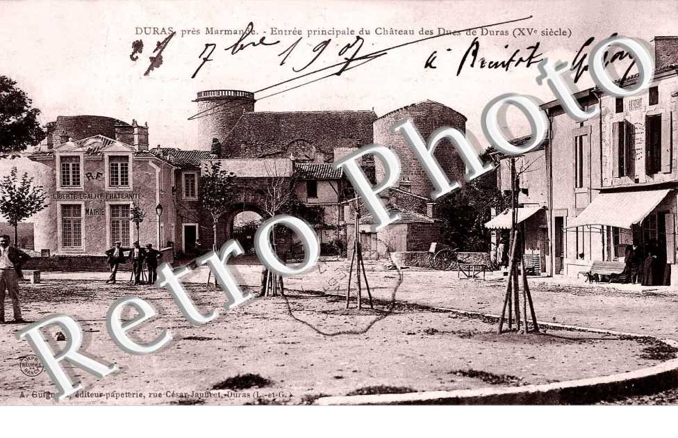 Entree principale du chateau des ducs