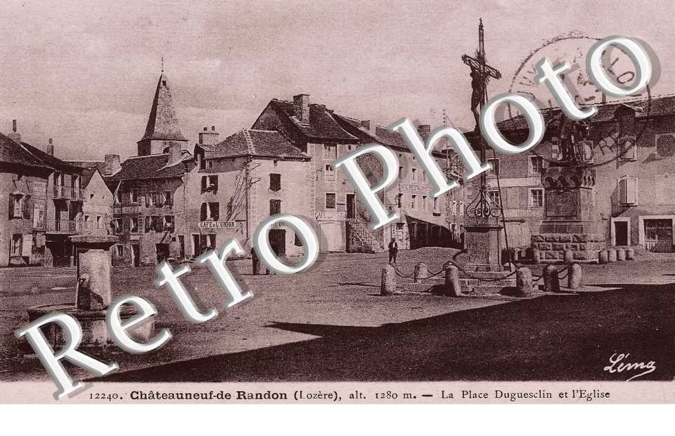 la place Duguesclin et l'eglise