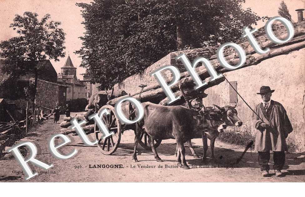 le vendeur de buttes dans les rues 
