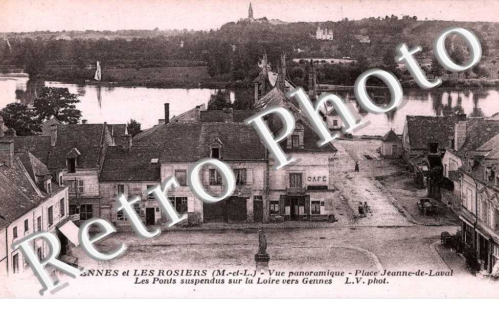 Place Jeanne de Laval