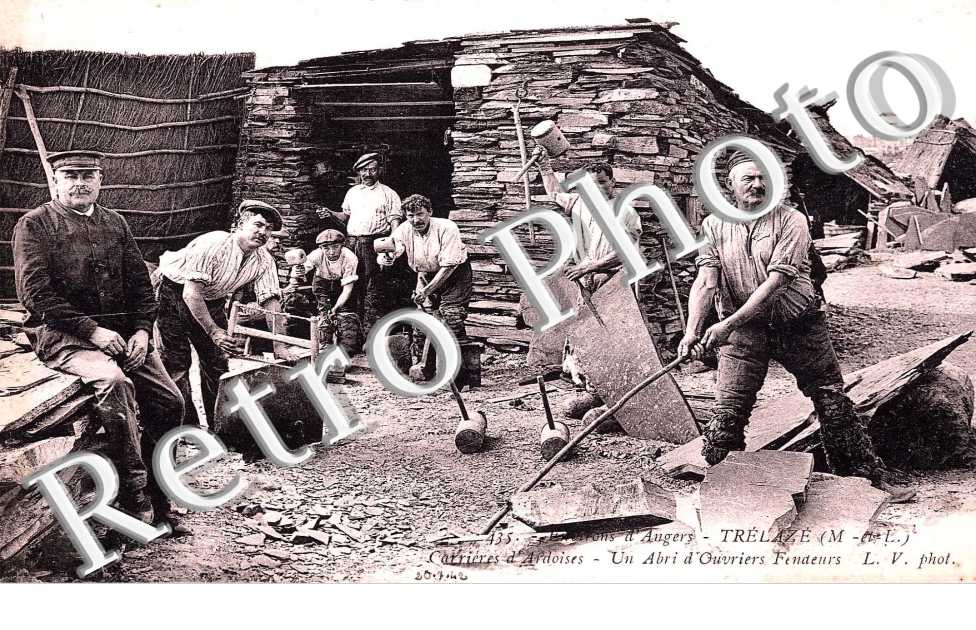 Carrieres d'Ardoises - Un abri d'Ouvriers Fendeurs