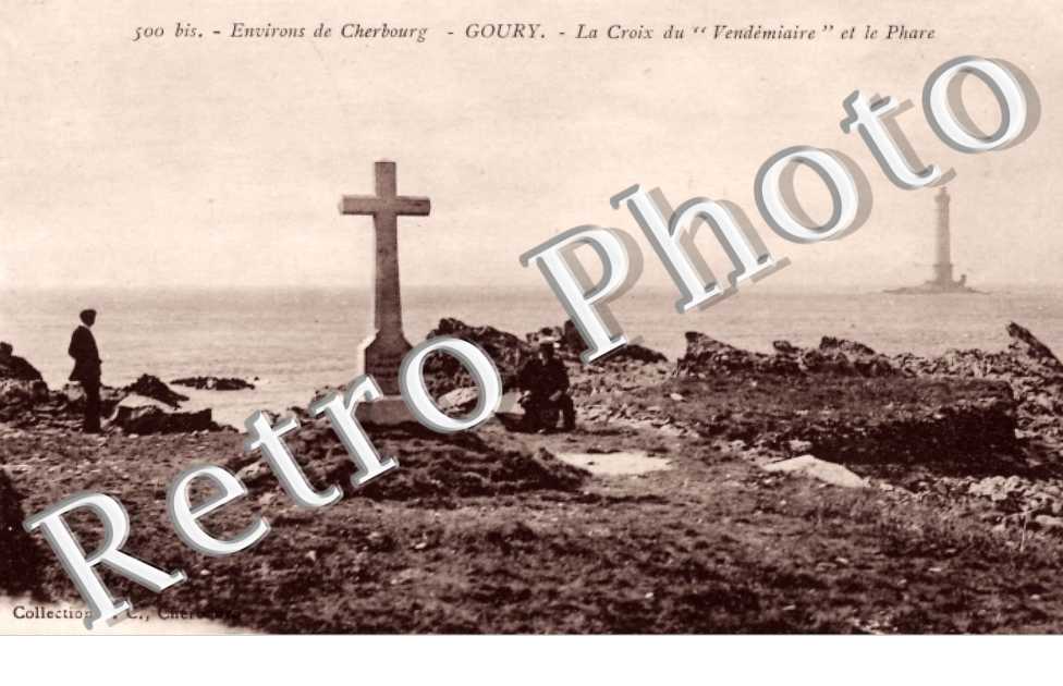 Goury - La croix du Vendemiaire et le phare