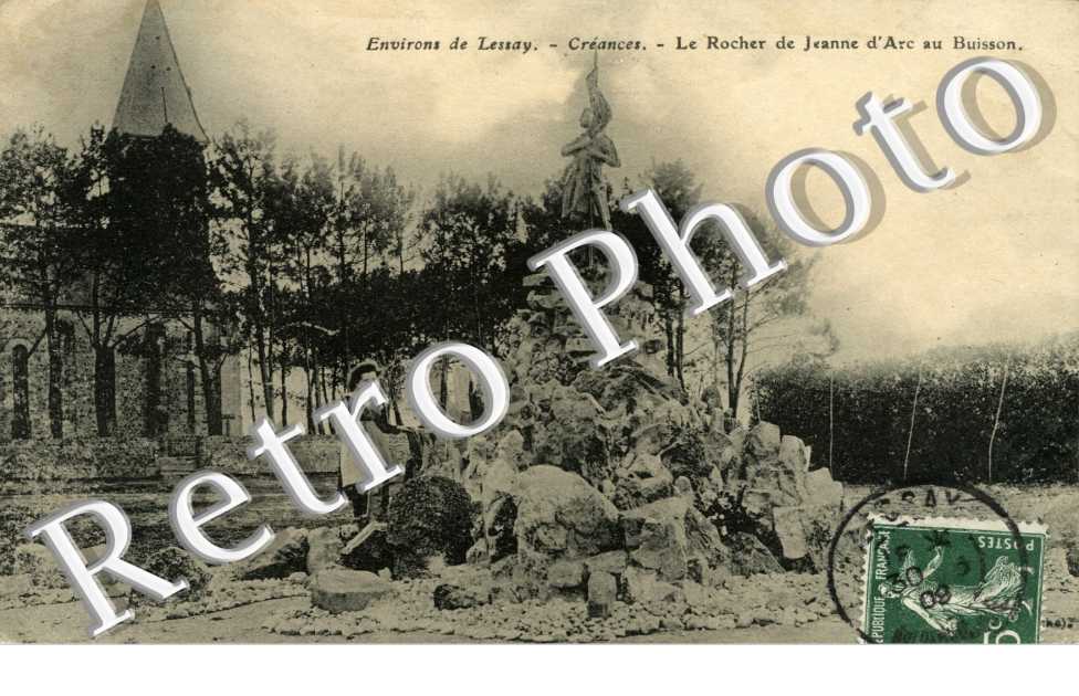 environs de Lessay, le rocher de Jeanne d' Arc au Buisson