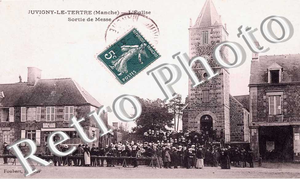 L'eglise - sortie de messe