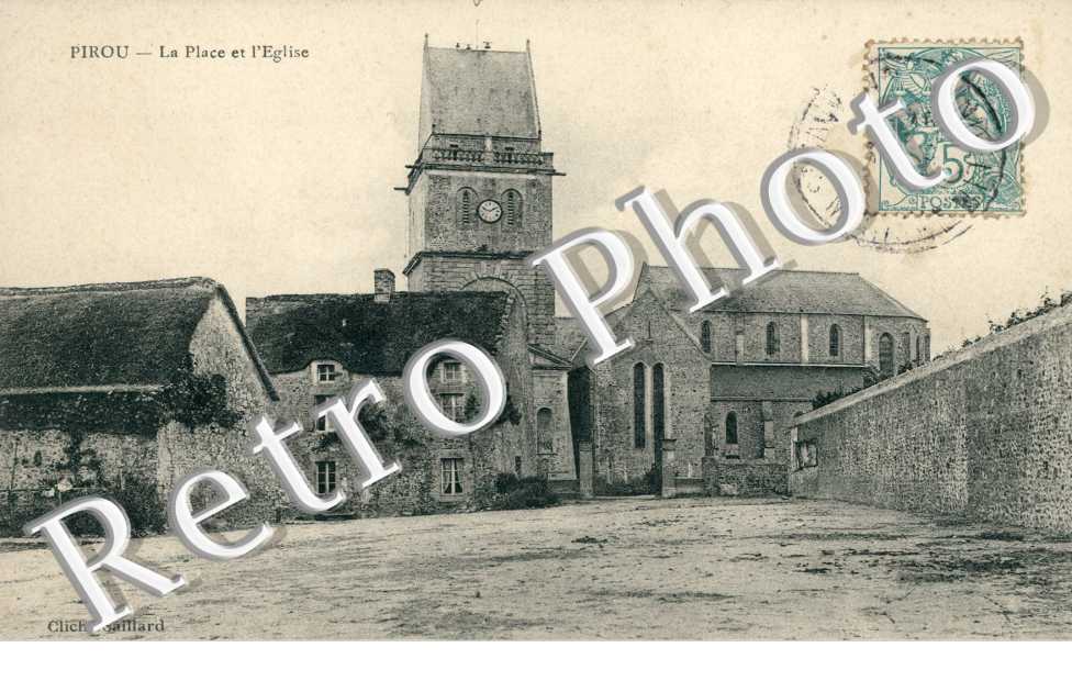 la place et l' eglise