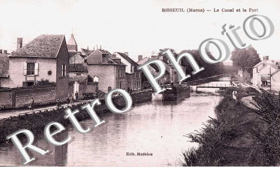 Le canal et le port