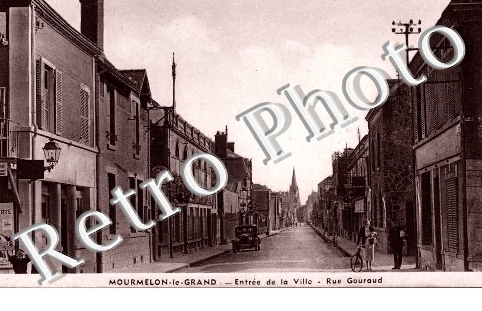Entrée de la ville. Rue Gouraud