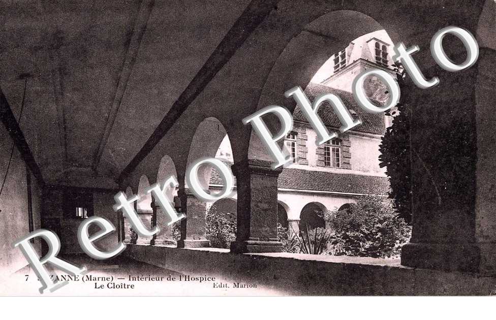 interieur de l' hospice, le cloitre