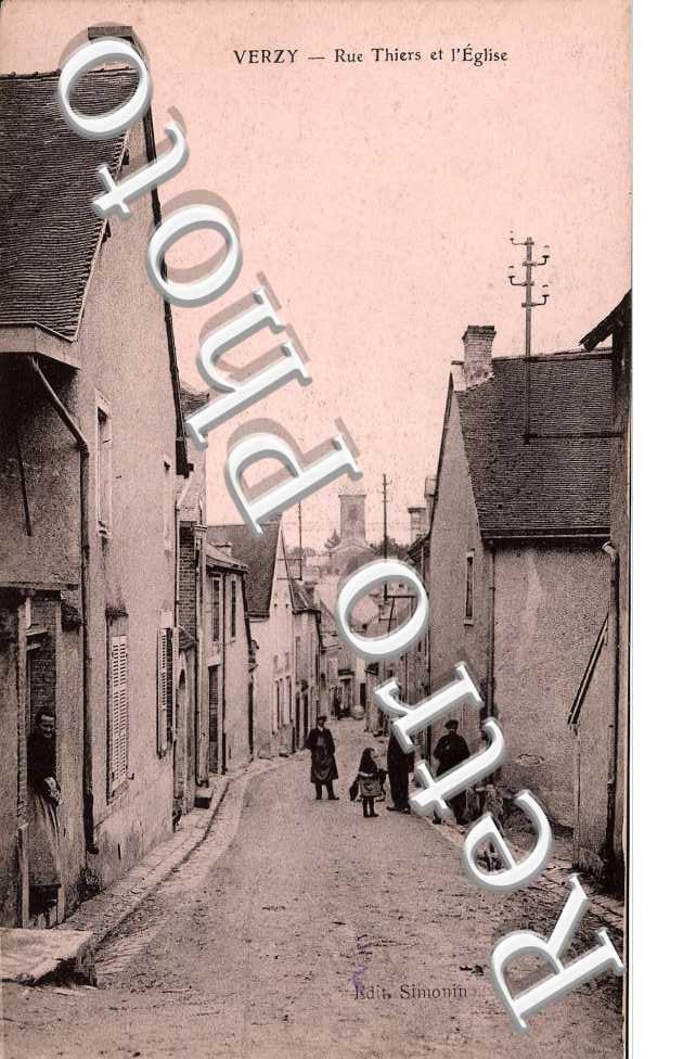 Rue Thiers et l'eglise