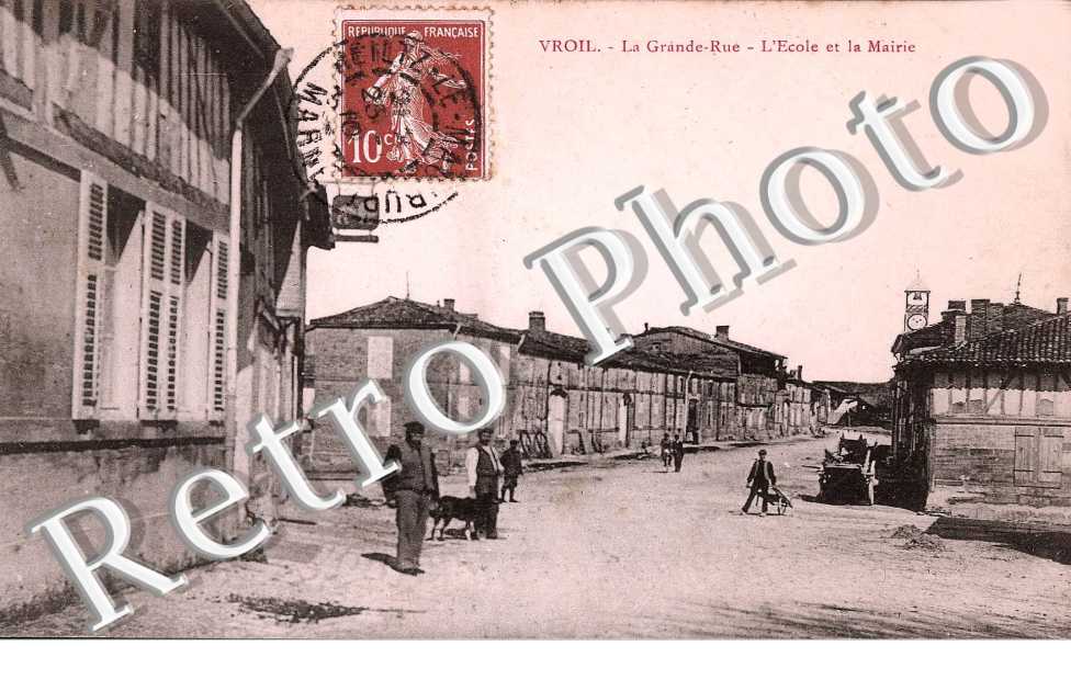la Grande Rue, l'ecole et la mairie
