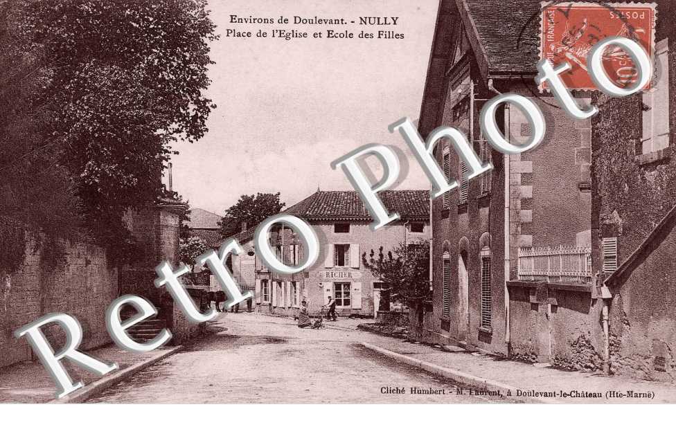 place de l' Eglise et ecole des filles