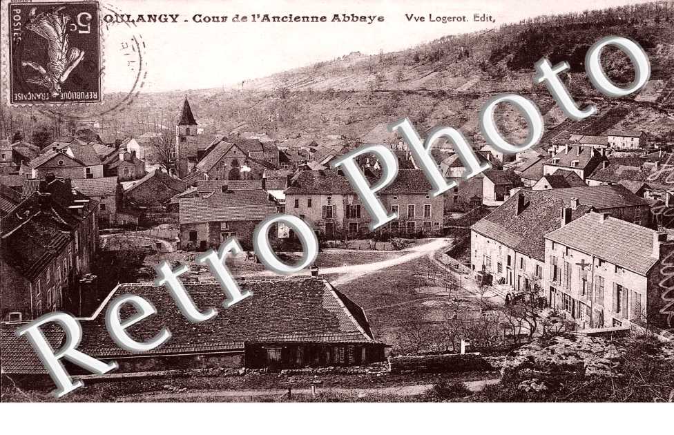 cour de l' ancienne abbaye