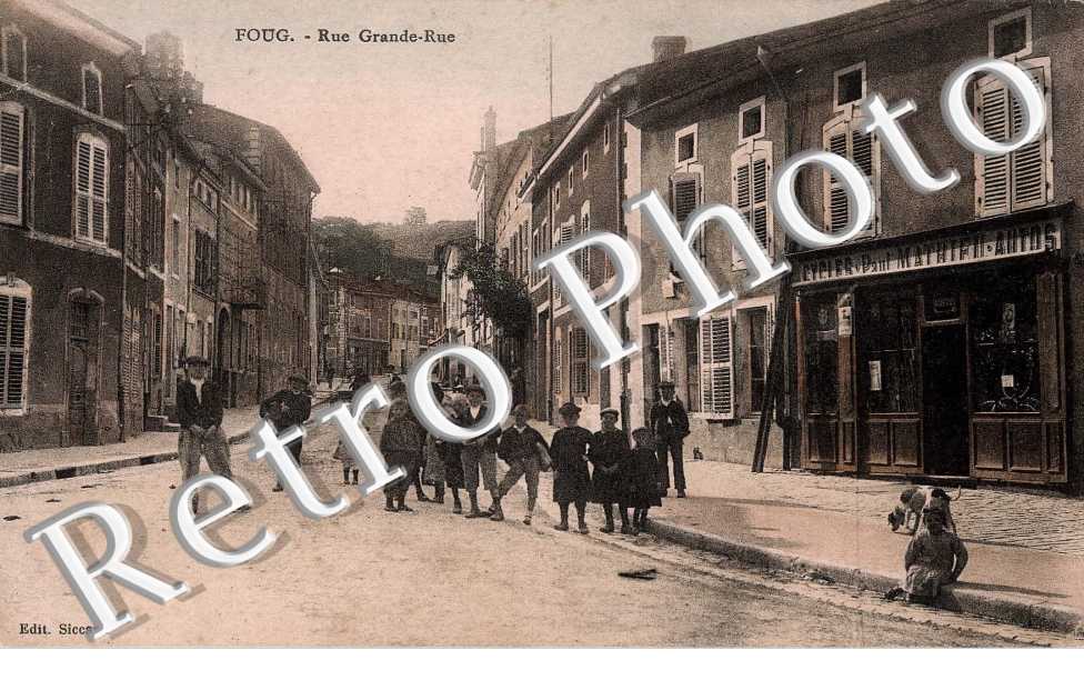 UNE GRANDE RUE