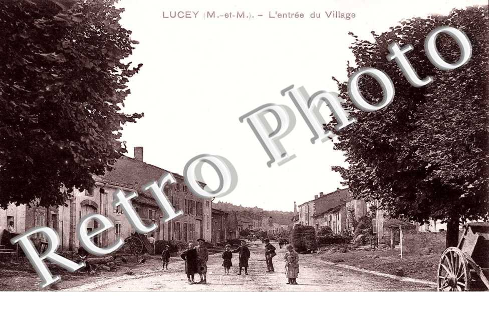 l'entree du village