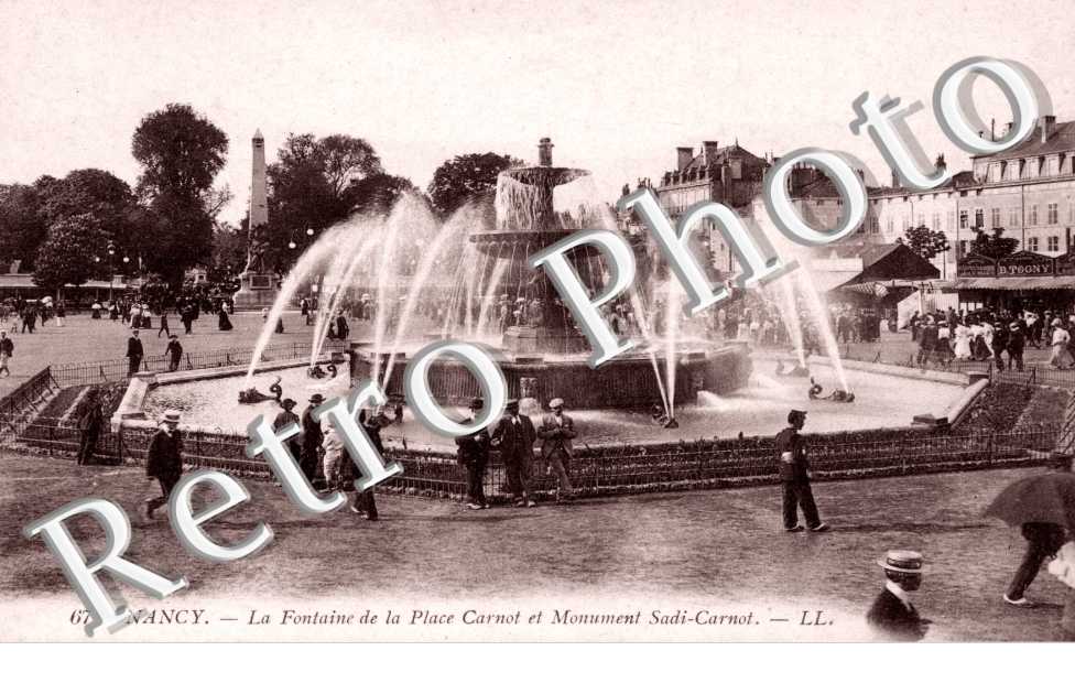 LA FONTAINE DE LA PLACE CARNOT ET MONUMENT SADI-CARNOT