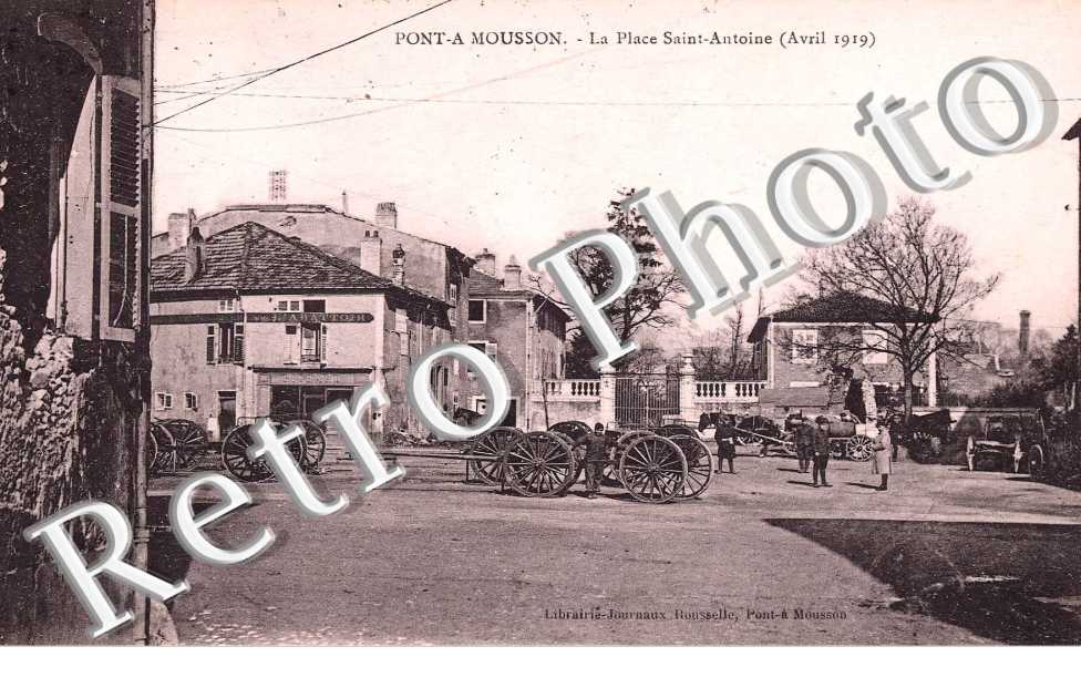 la Place Saint-Antoine  (Avril 1919)