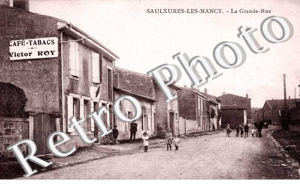 La Grande Rue. Café-Tabacs Victor Roy