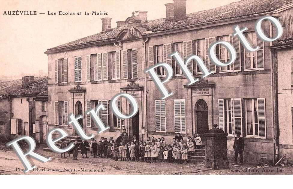 LES ECOLES ET LA MAIRIE