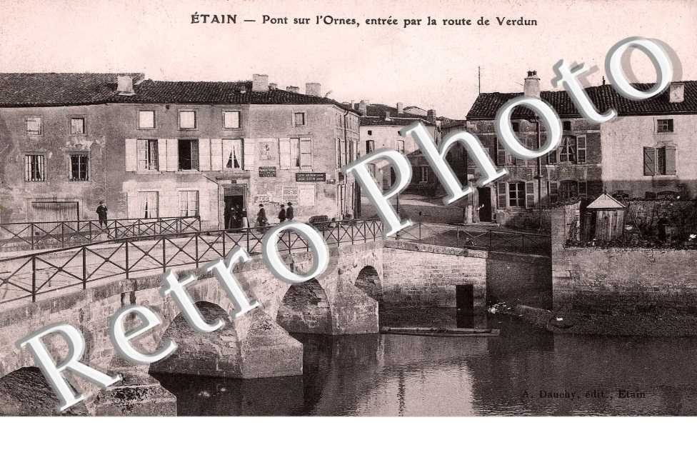 Pont sur l'Ornes entree par la route de Verdun