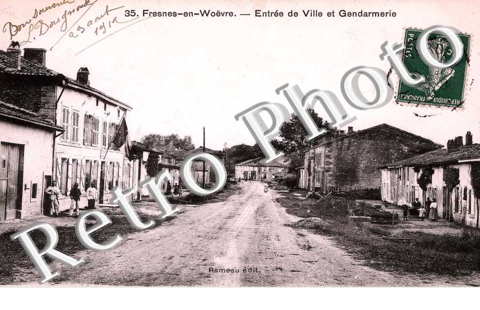 Entree de la Ville et Gendarmerie