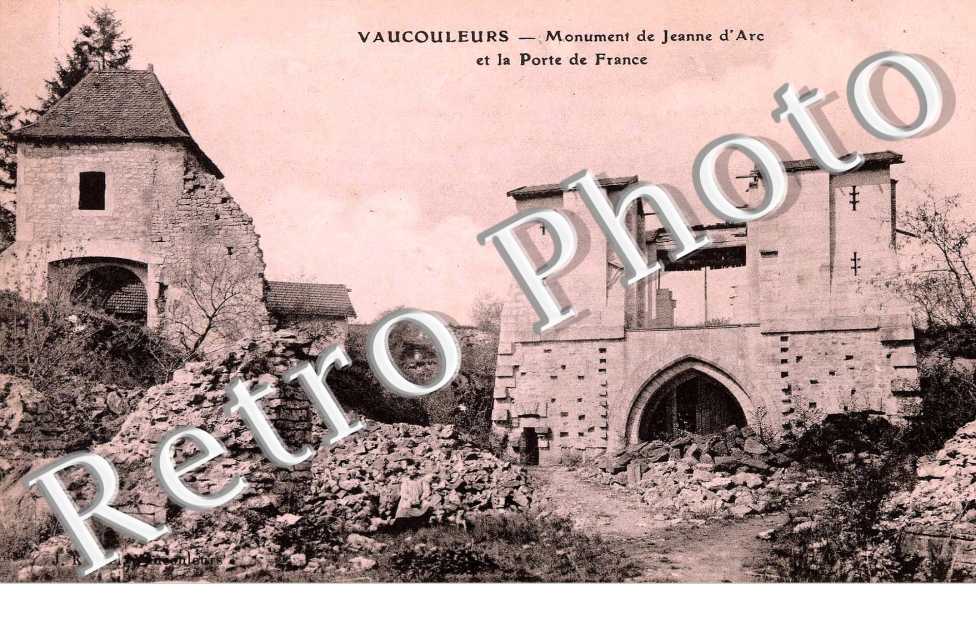Monument de Jeanne d'Arc et la Porte de France
