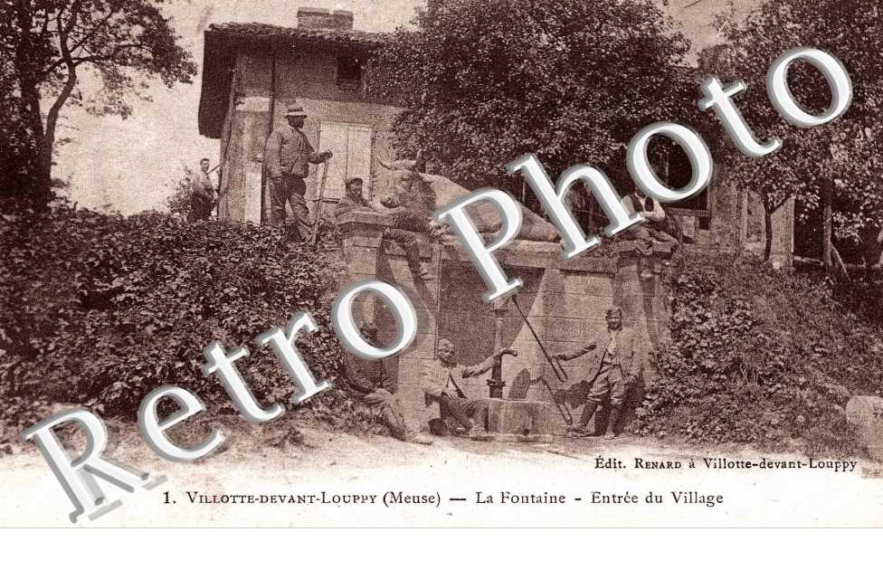 la fontaine, entree du village