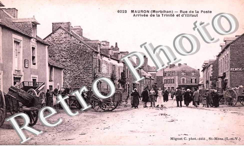 Rue de la poste Arrivee de la trinite et d'Illifaut