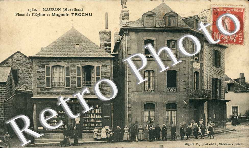 place de l'eglise et magasin Trochu