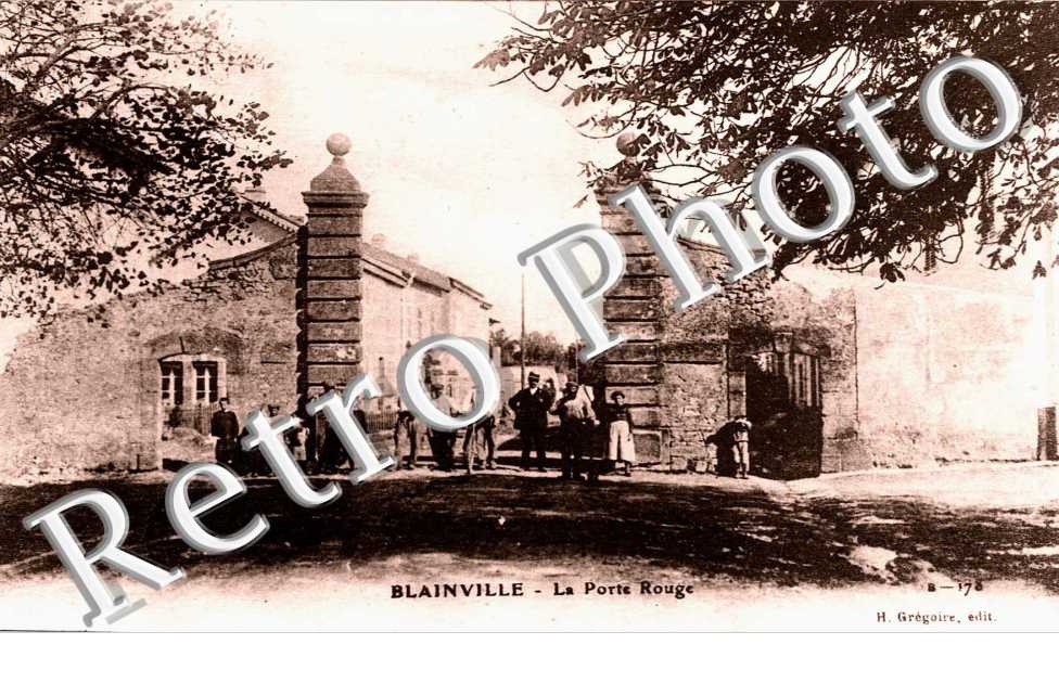LA PORTE ROUGE