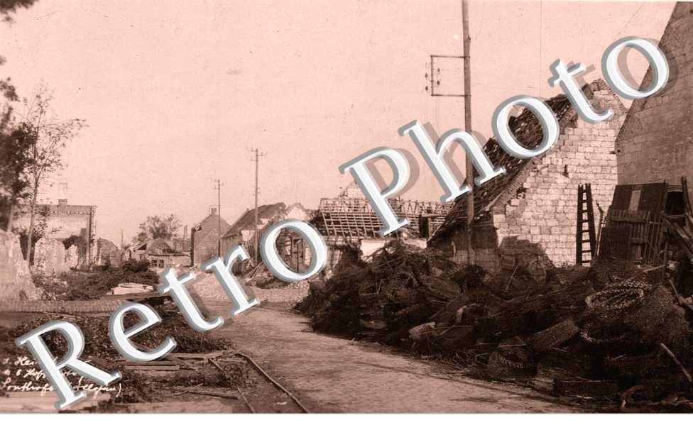 une rue en ruines