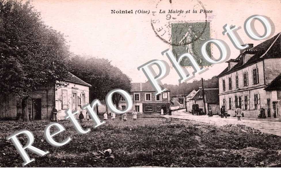 La Mairie et la Place