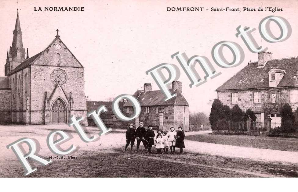 Saint Front - place de l'eglise
