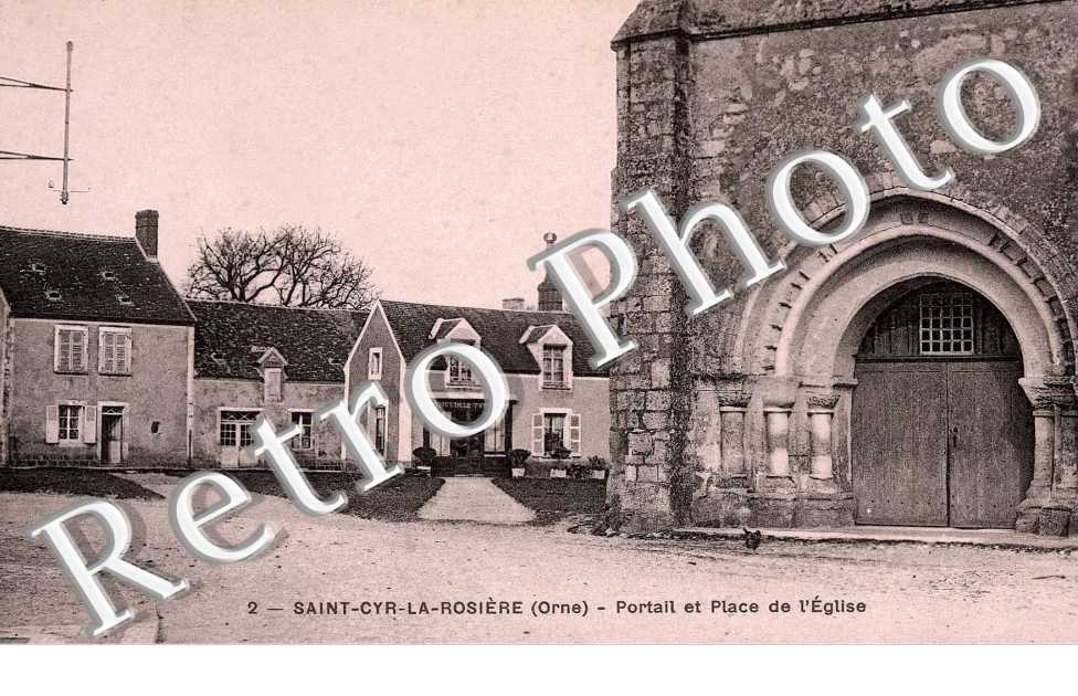 portail et place de l'Eglise