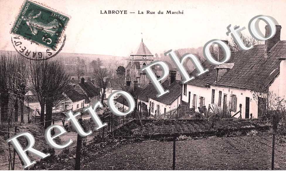 LA RUE DU MARCHE