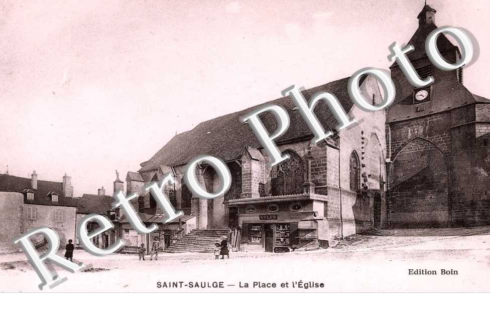 LA PLACE ET L'EGLISE
