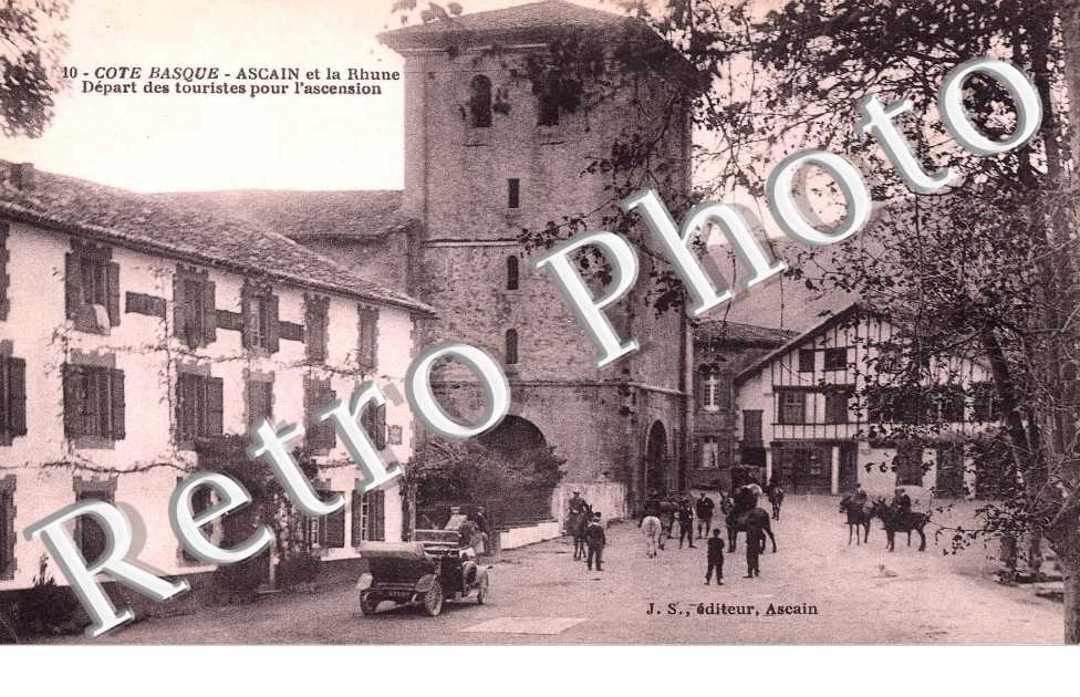Depart des touriste pour l'ascension