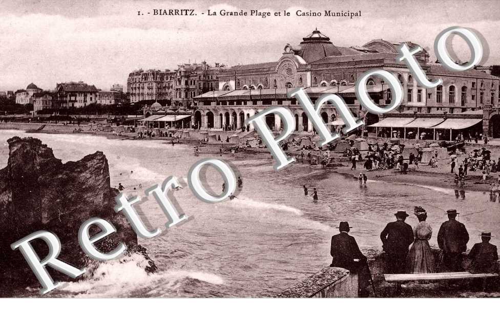 LA GRANDE PLAGE ET LE CASINO MUNICIPAL