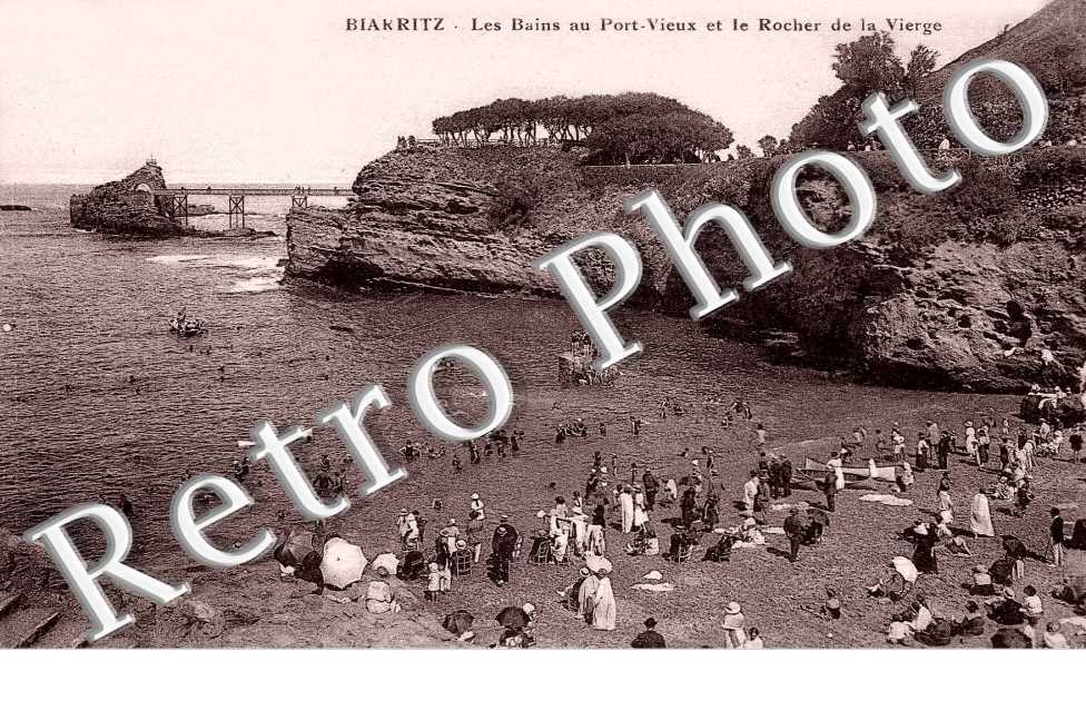 LES BAINS AU PORT VIEUX ET LE  ROCHER DE LA VIERGE