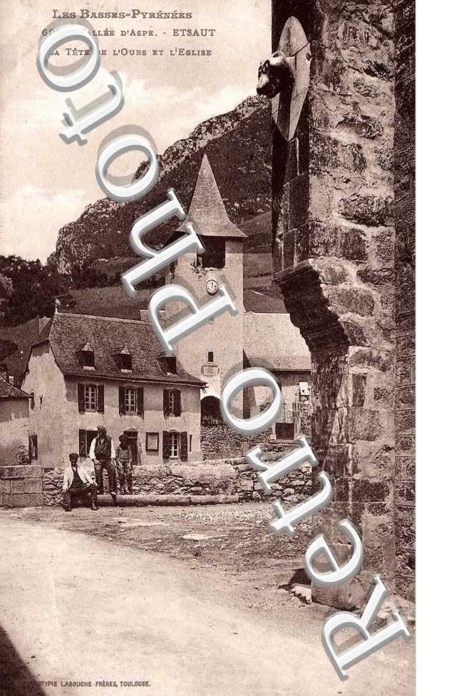 Tete de l'Ours et l'eglise