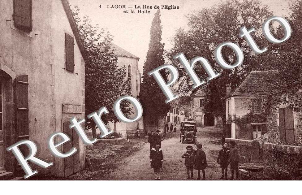 Rue de l'eglise et la halle