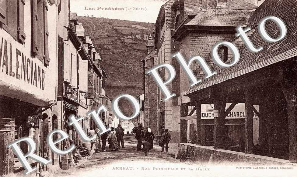  Rue principale et la halle