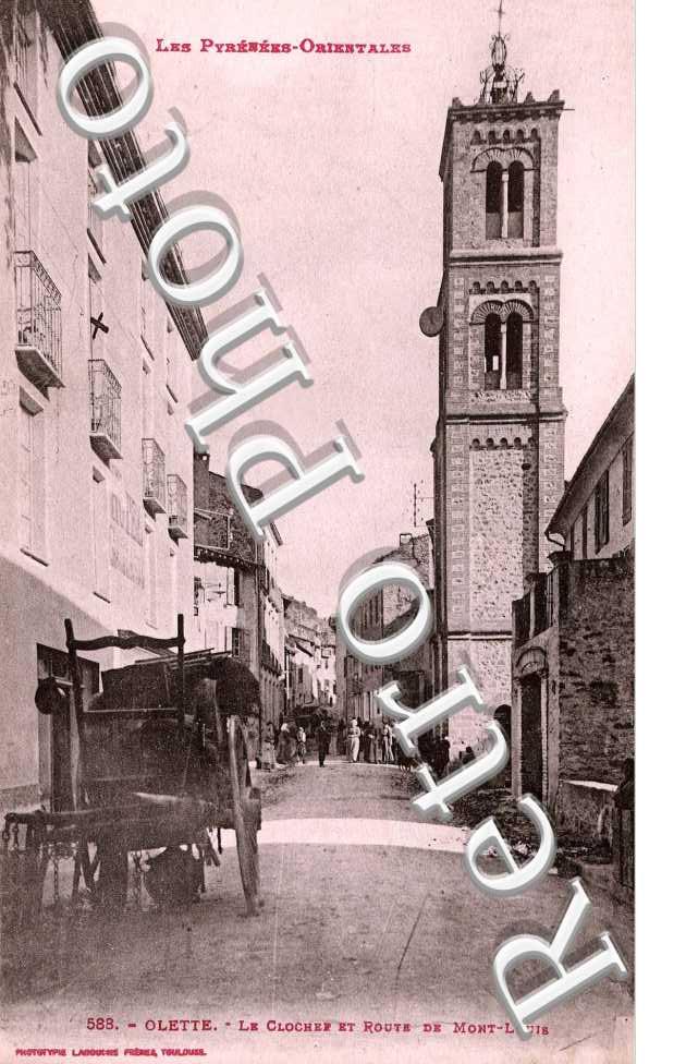 le clocher et route de Mont Louis
