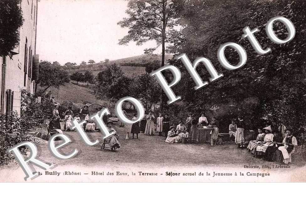Hotel des eaux - la terasse - sejour actuel de la jeunesse a la campagne